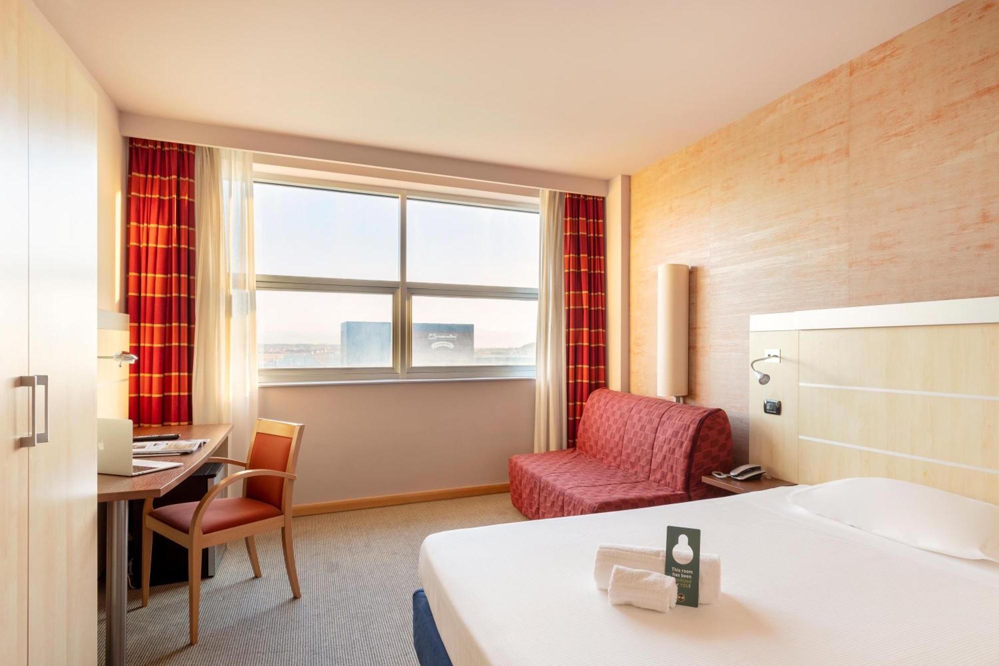 B&B Hotel Cherasco Langhe Zewnętrze zdjęcie